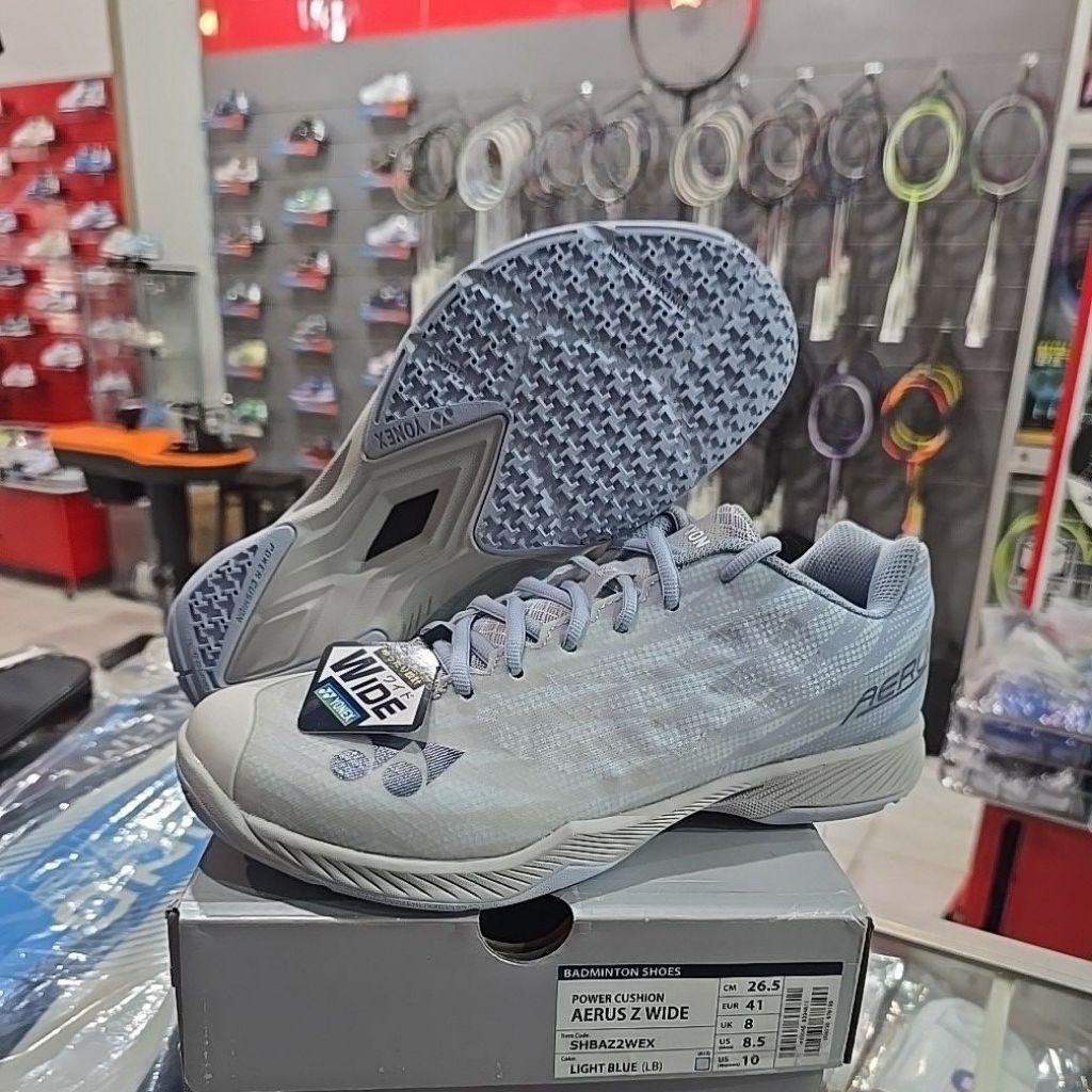SEPATU BADMINTON YONEX AERUS Z WIDE
