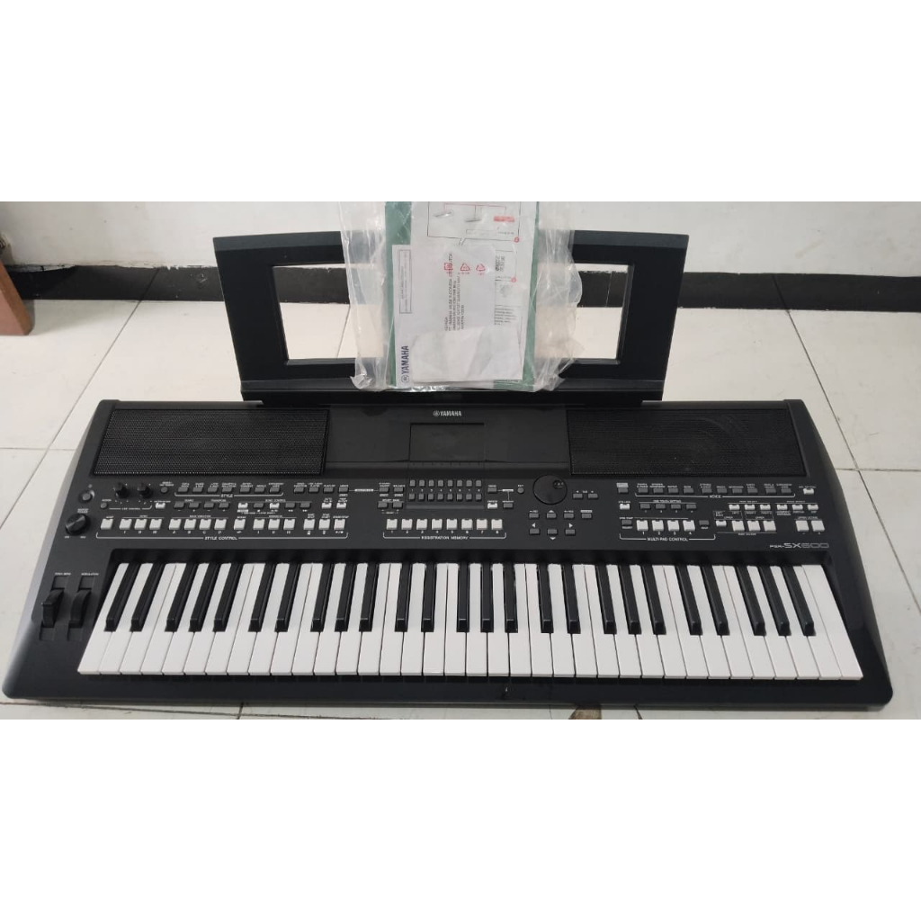 Keyboard Yamaha PSR SX600