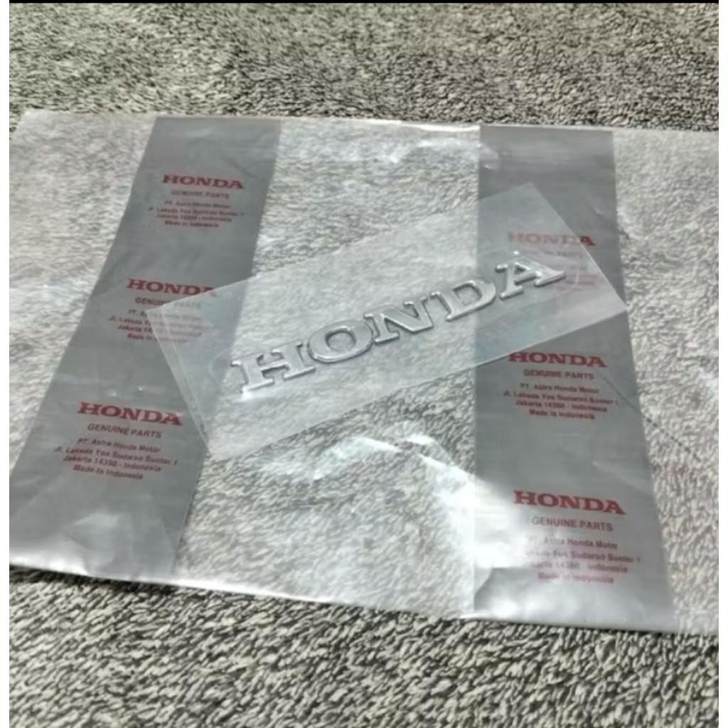 Emblem Timbul Logo tulisan HONDA Vario Nuw / Old 125-150 Original