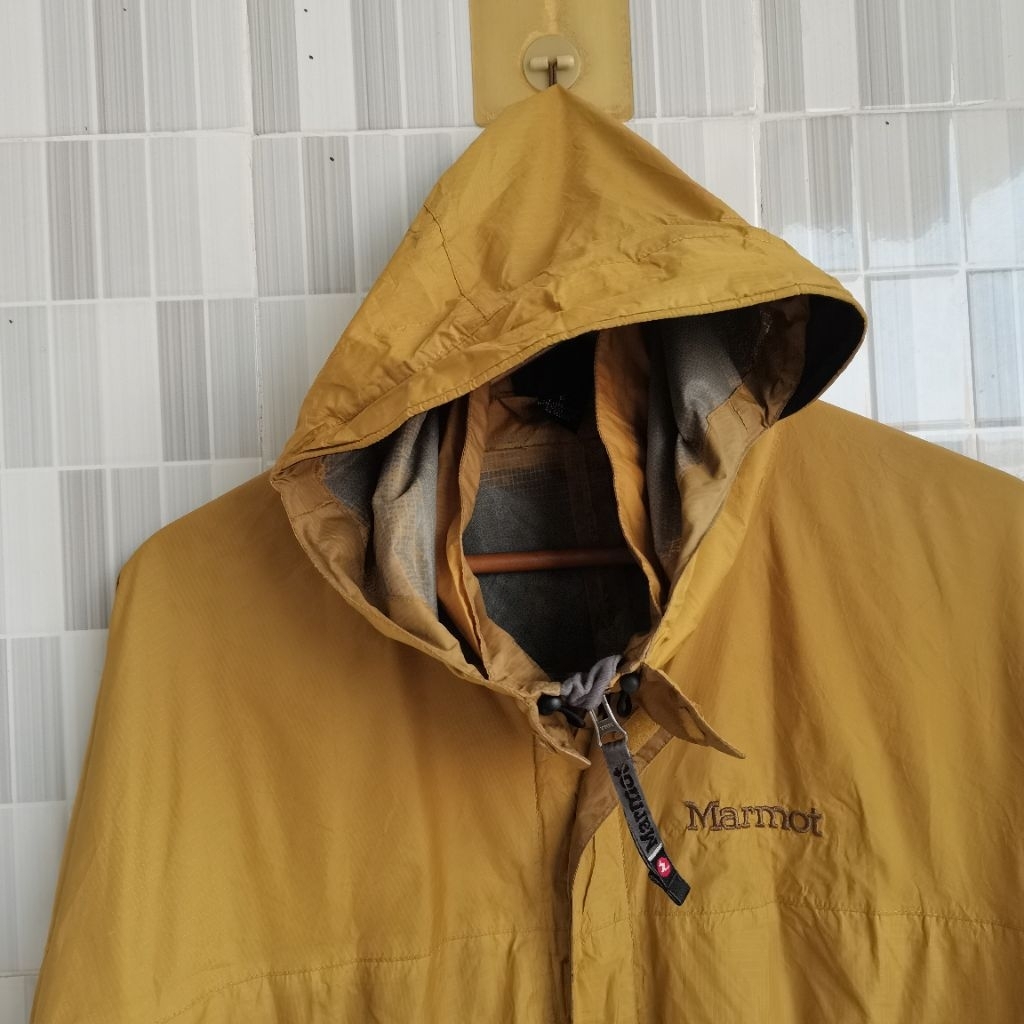 1150. HOODIE ZIIP OUTDOOR MARMOT WARNA ORANGE SIZE XL   PRELOVED