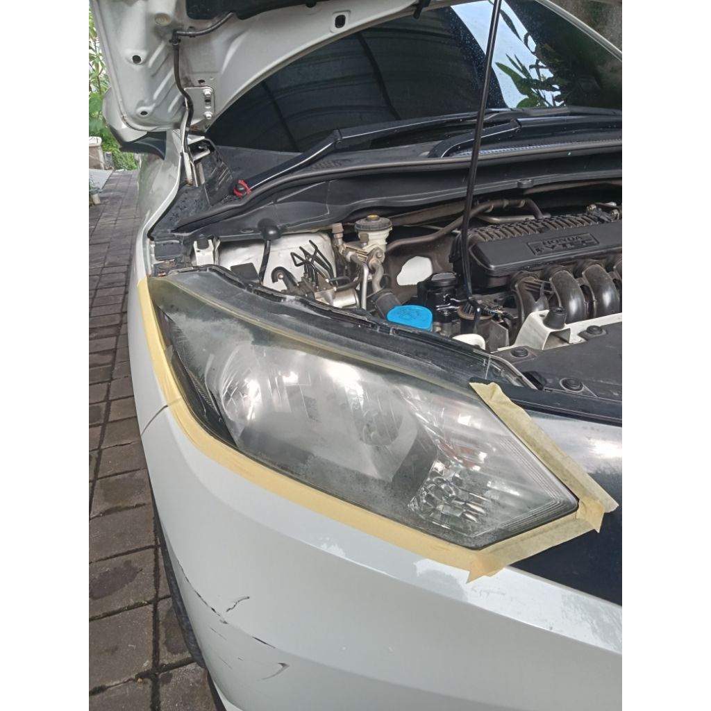 pembersih/poles lampu mobil