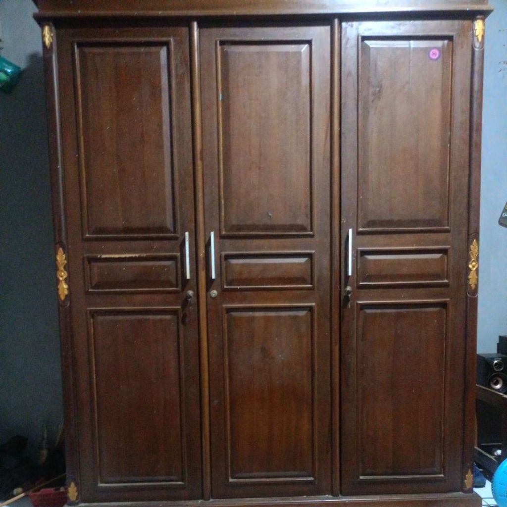 lemari jati 3 pintu