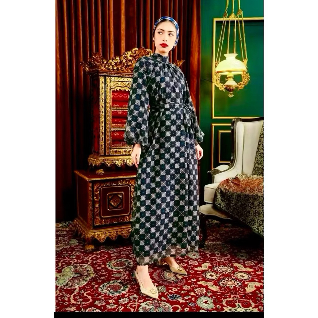 [PRELOVED] Sale Benang Jarum Buttonscarves x Benang Pelangi DP Cindo Raglan Dress Dian DP Bukan Swar