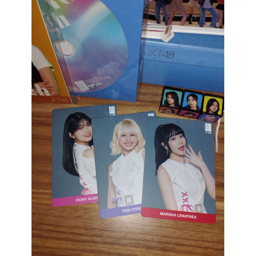 SET BOX FLYING HIGH JKT48