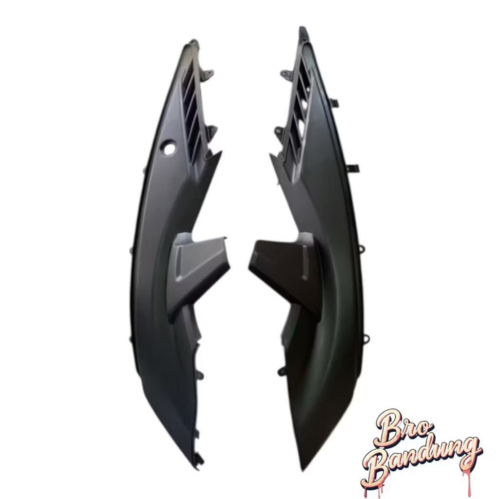 Cover Body SD Cover Sambungan Body kasar Samping Honda Vario 110 CW Karbu 83620-KVB-900 Ori Honda Ge