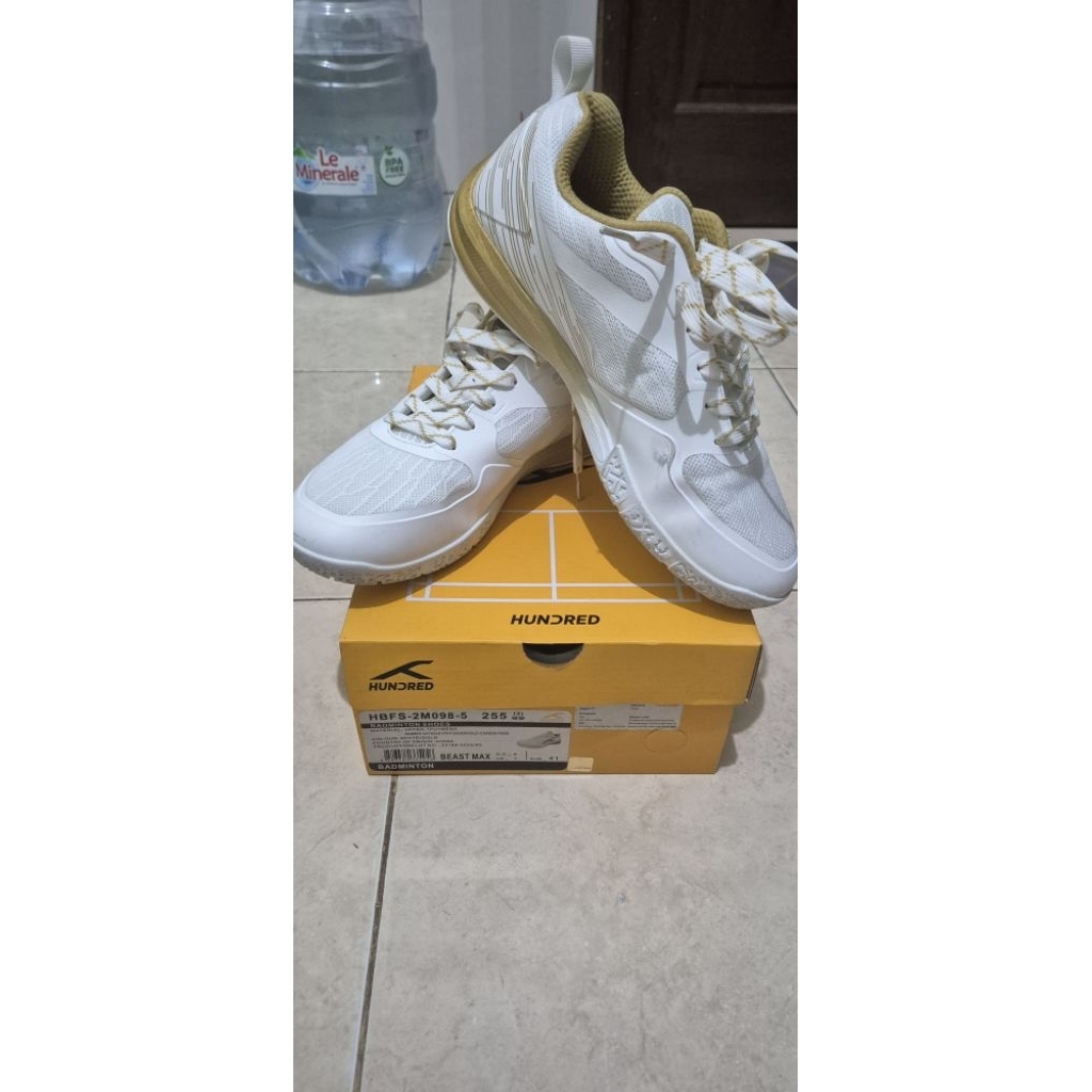 Hundred Beast Max Like new