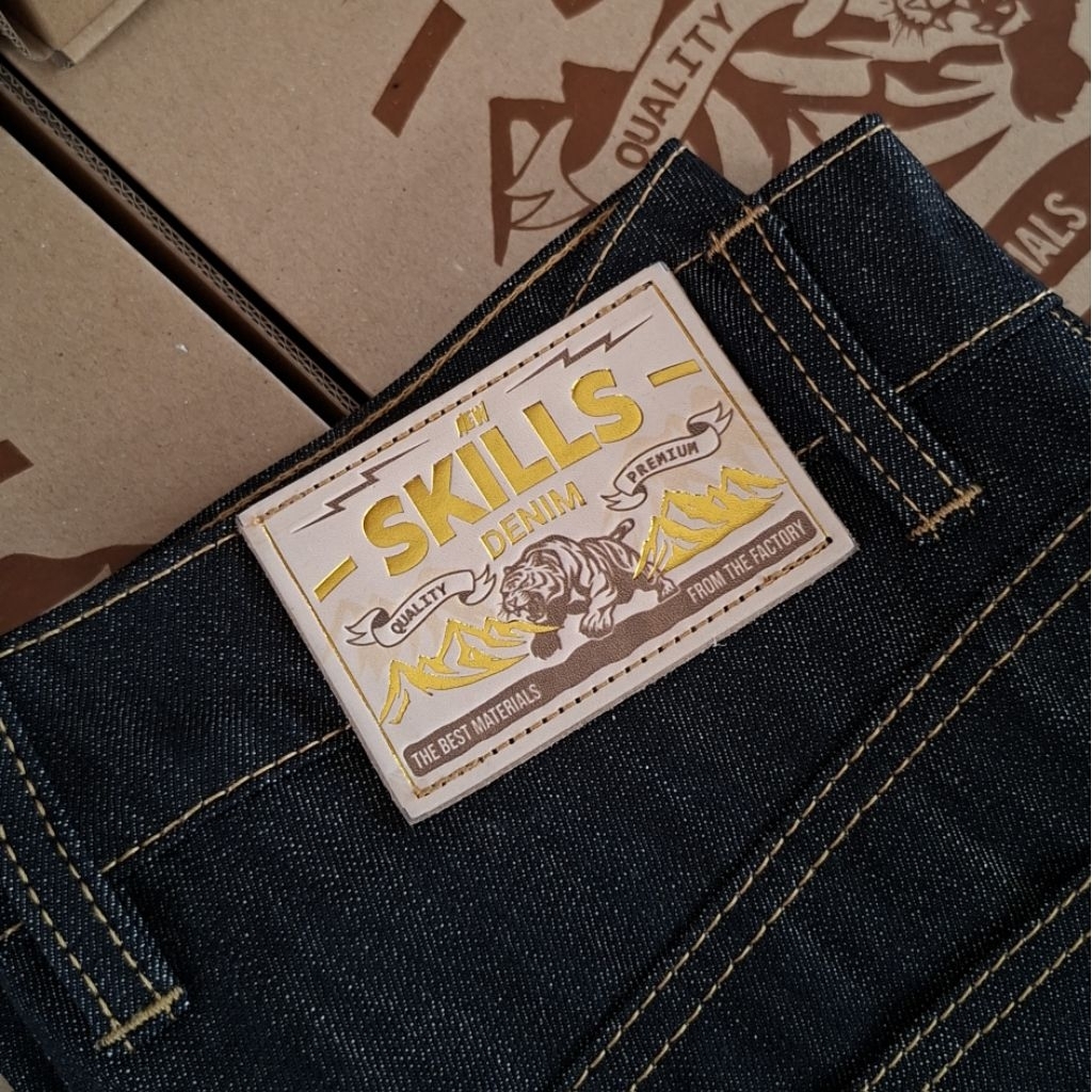 SKILLS DENIM Black marvel sluby 13oz kaku unsanforized raw denim jeans