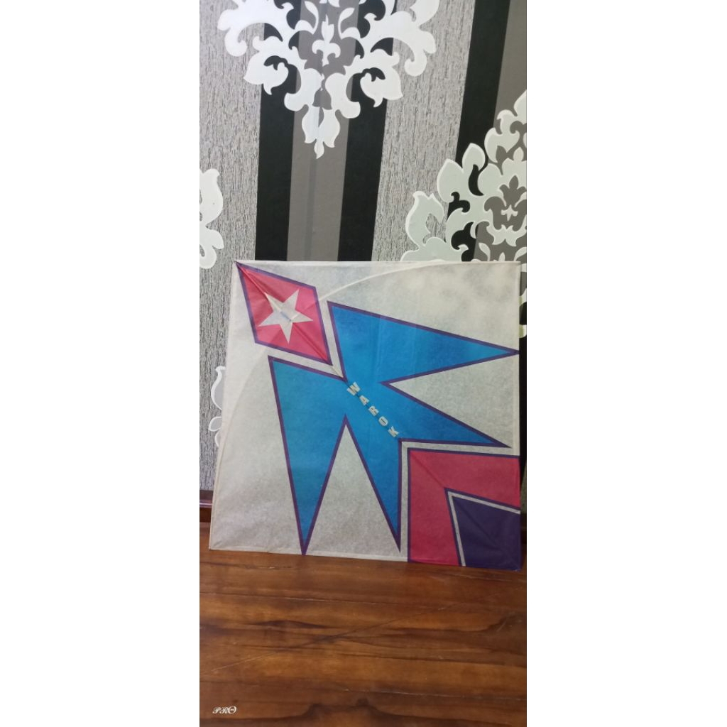 Layangan Sukhoi lilit Satu atas/bawah kertas minyak & tisu Bambu petung dan apus isi 25 pcs