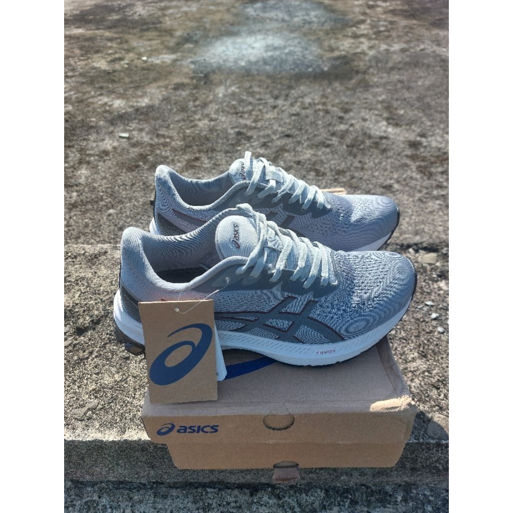Sepatu voli running asics gel gt 1000