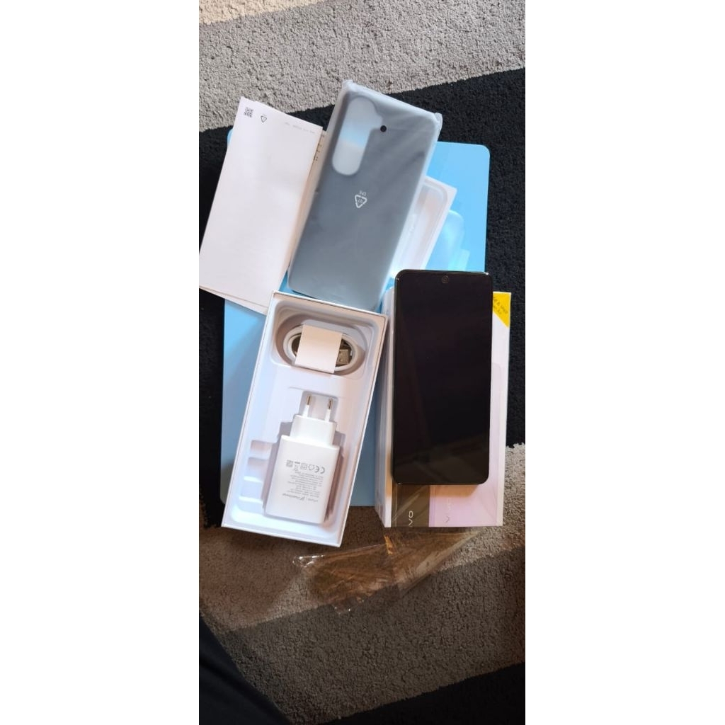 Vivo Y400 hp baru hanya bukak segel saja tidak di pakai