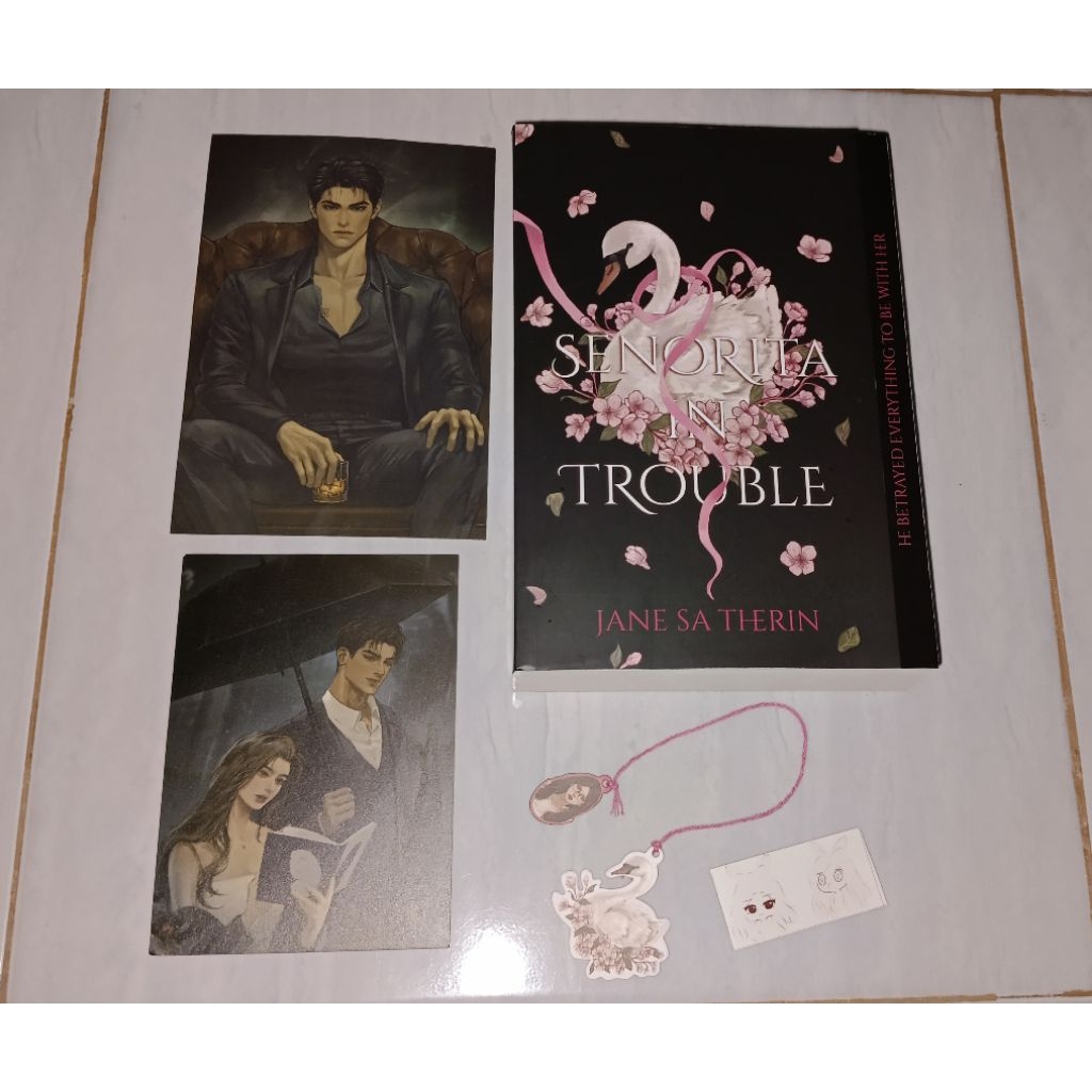 Novel Senorita In Trouble (first edition)