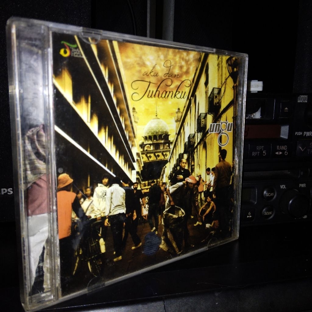 Cd Ungu Aku dan Tuhanku