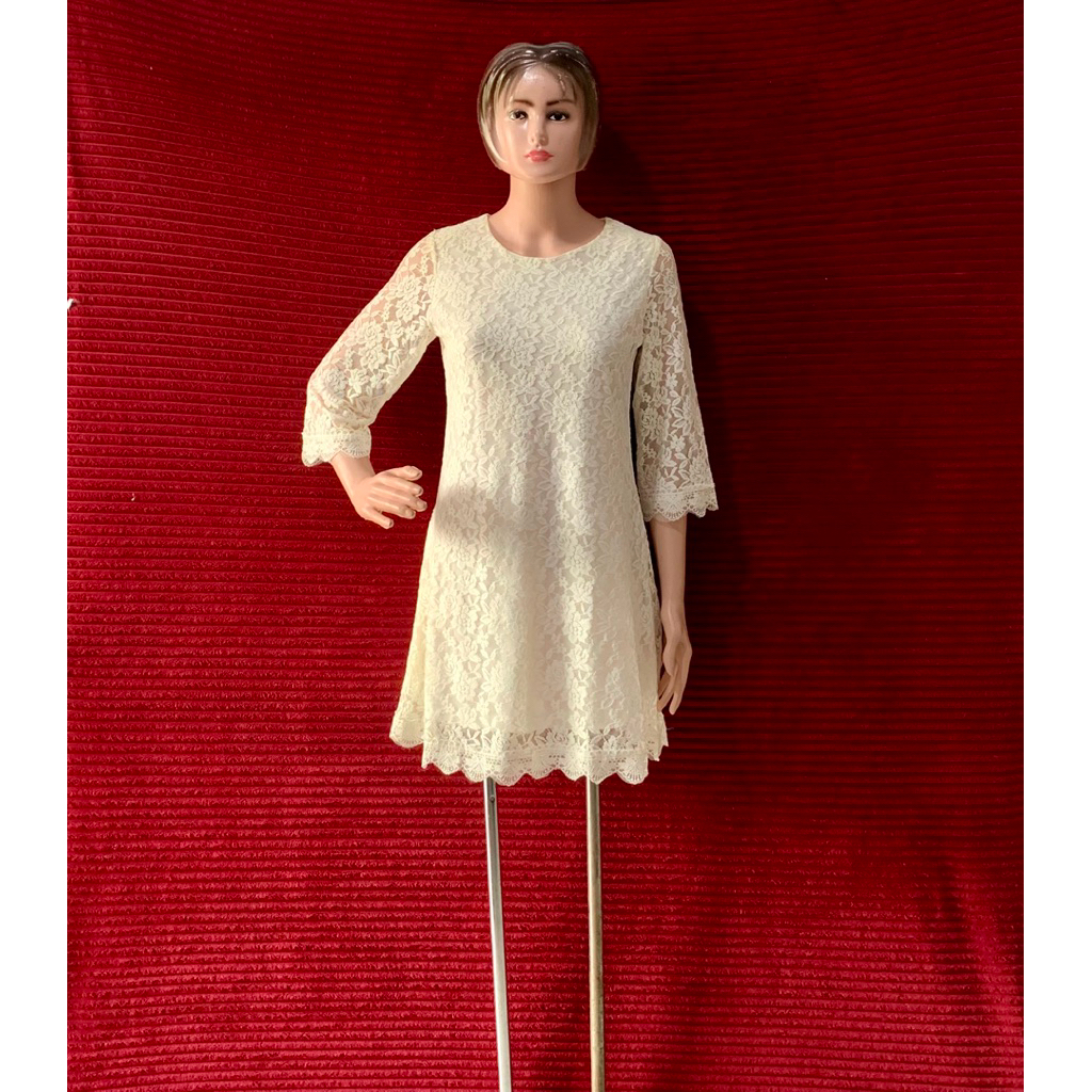 BLOUSE ATASAN PUTIH BRUKAT BROKAT WANITA