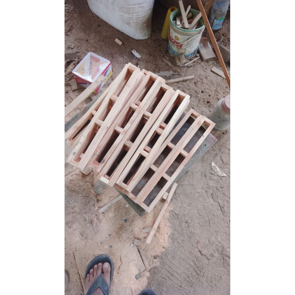 sasis miniatur truk oleng ukuran 30cm x 3cm bahan tebal dan kut