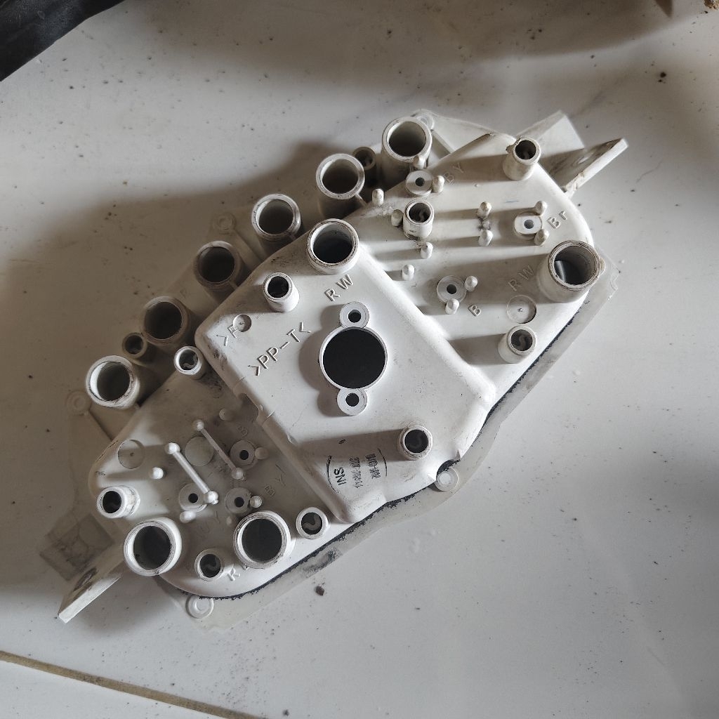 tulangan speedometer kawasaki ZX 130 inner case cashing kesing cover tengah kerangka spedo spido
