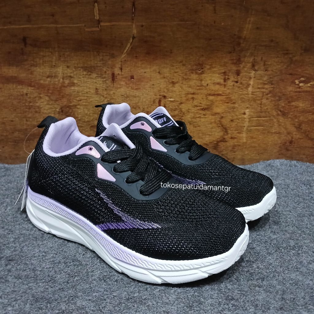 Sepatu Sneakers Wanita Duff