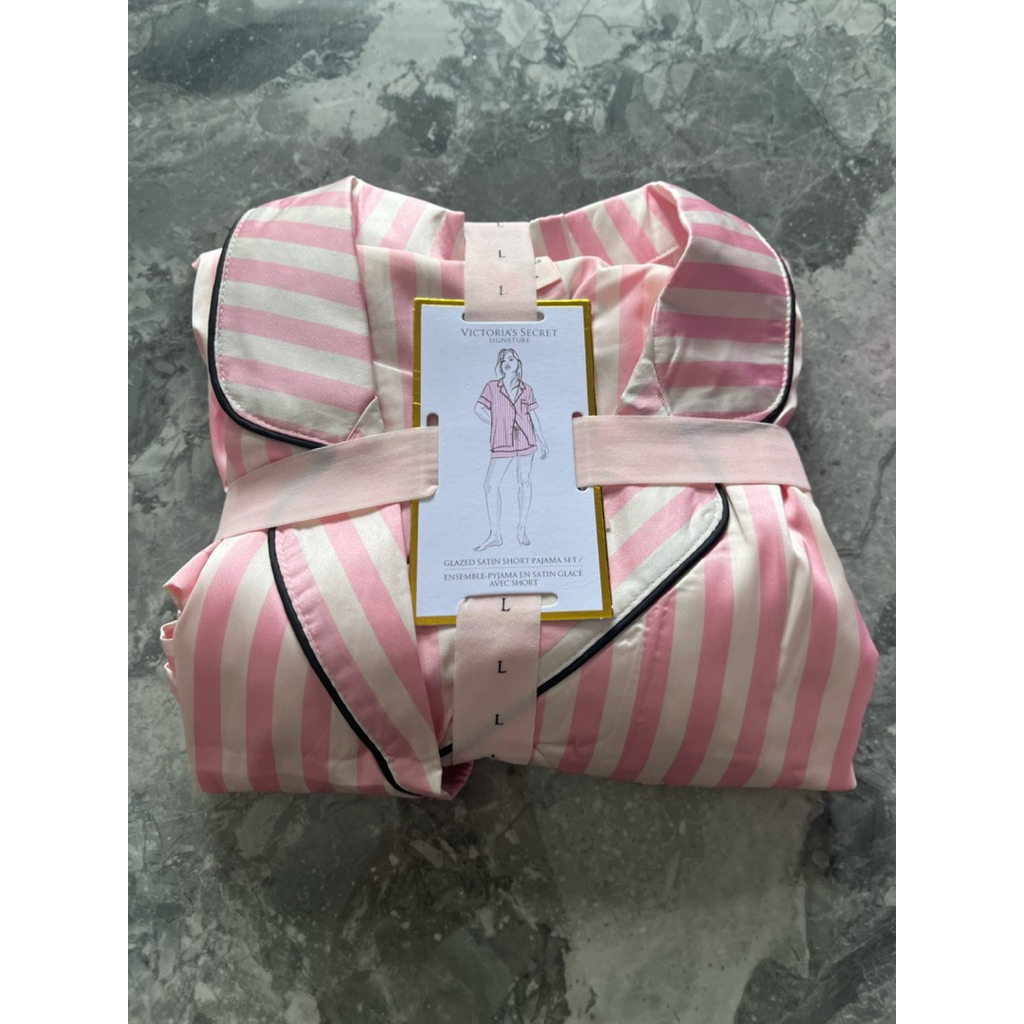 Preloved by Cwen VS Satin Pajamas Set Baju tidur Pink