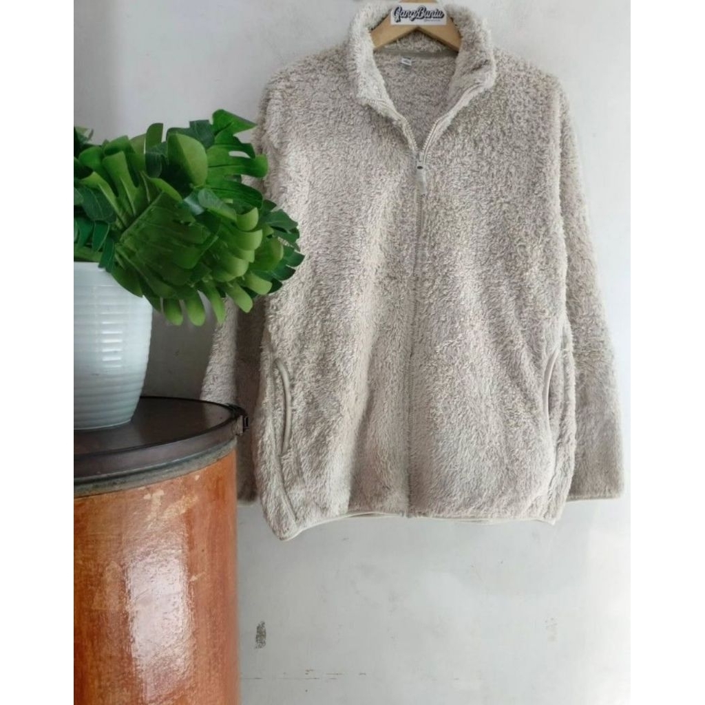 FullZipp UNIQLO Fluffy Yarn Fleece Kode Produk : #JKT201113