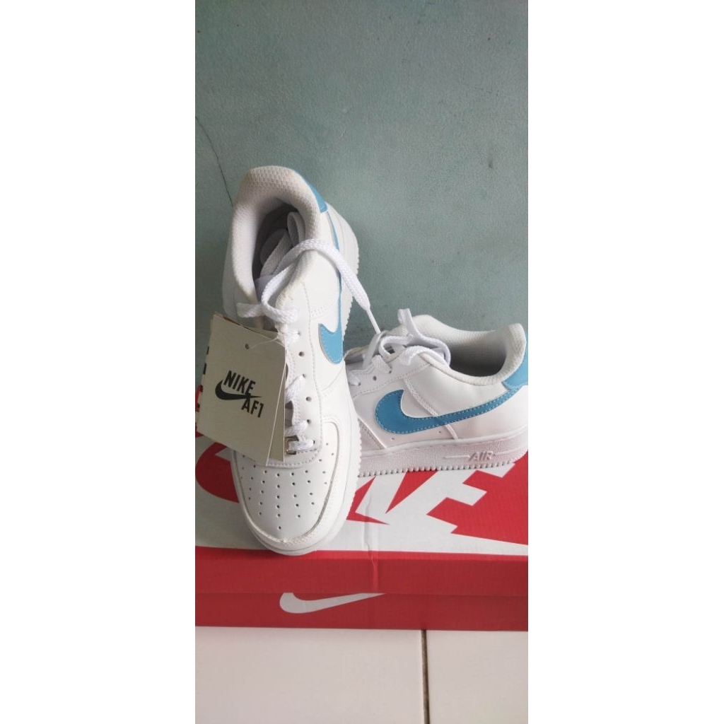 Sepatu Nike af 1 low size 38