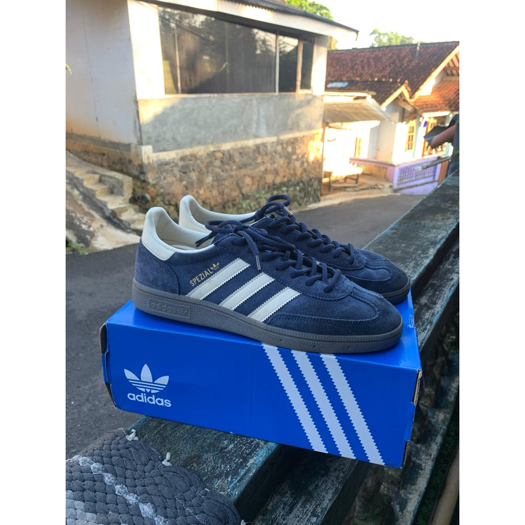 Sepatu Adidas Spezial