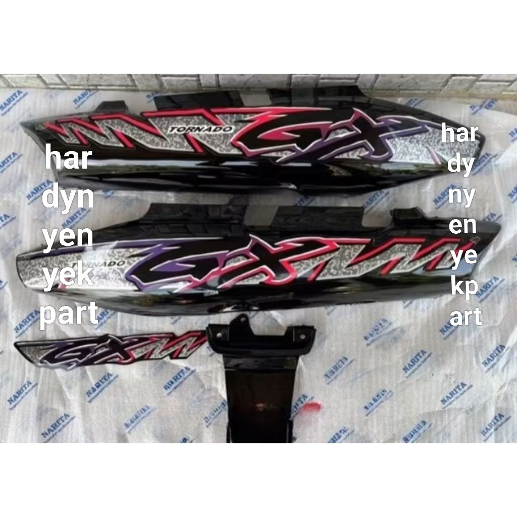 cover set body halus Suzuki tornado 2tak 110cc plus stiker warna hitam plus stiker