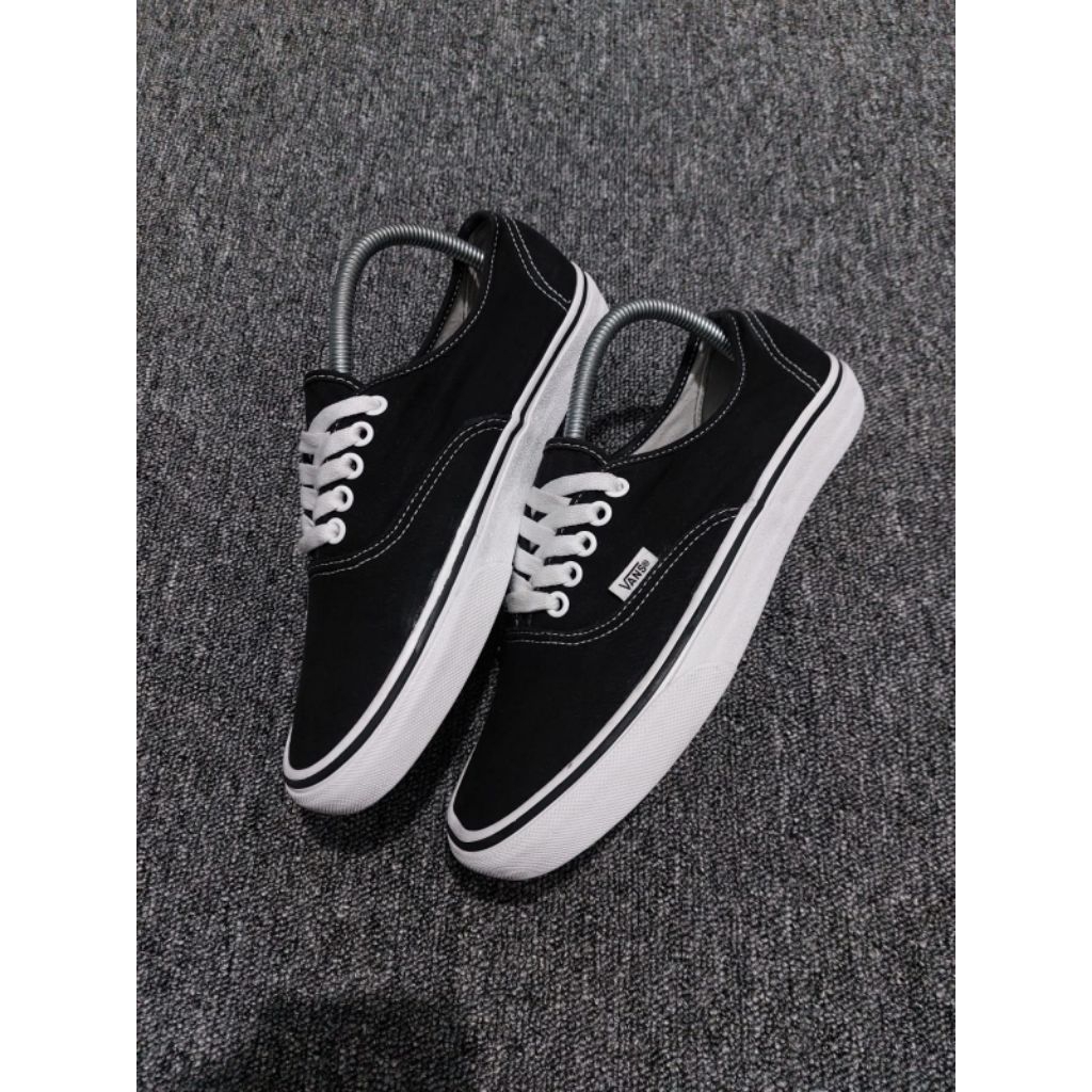 vans authentic