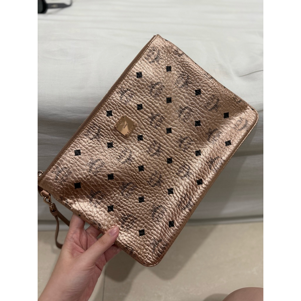 CLUTCH MCM ROSEGOLD PRELOVED
