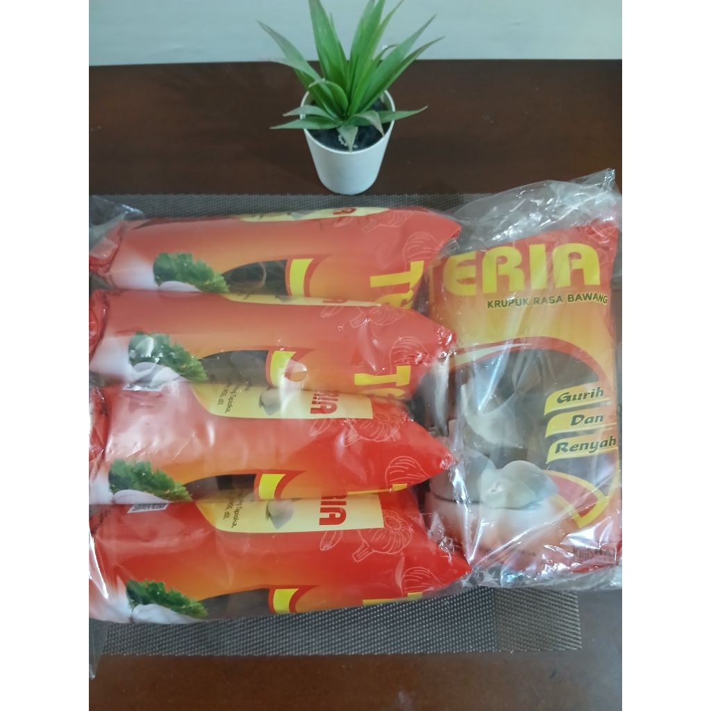 Kerupuk Bawang Teria 5 Bungkus