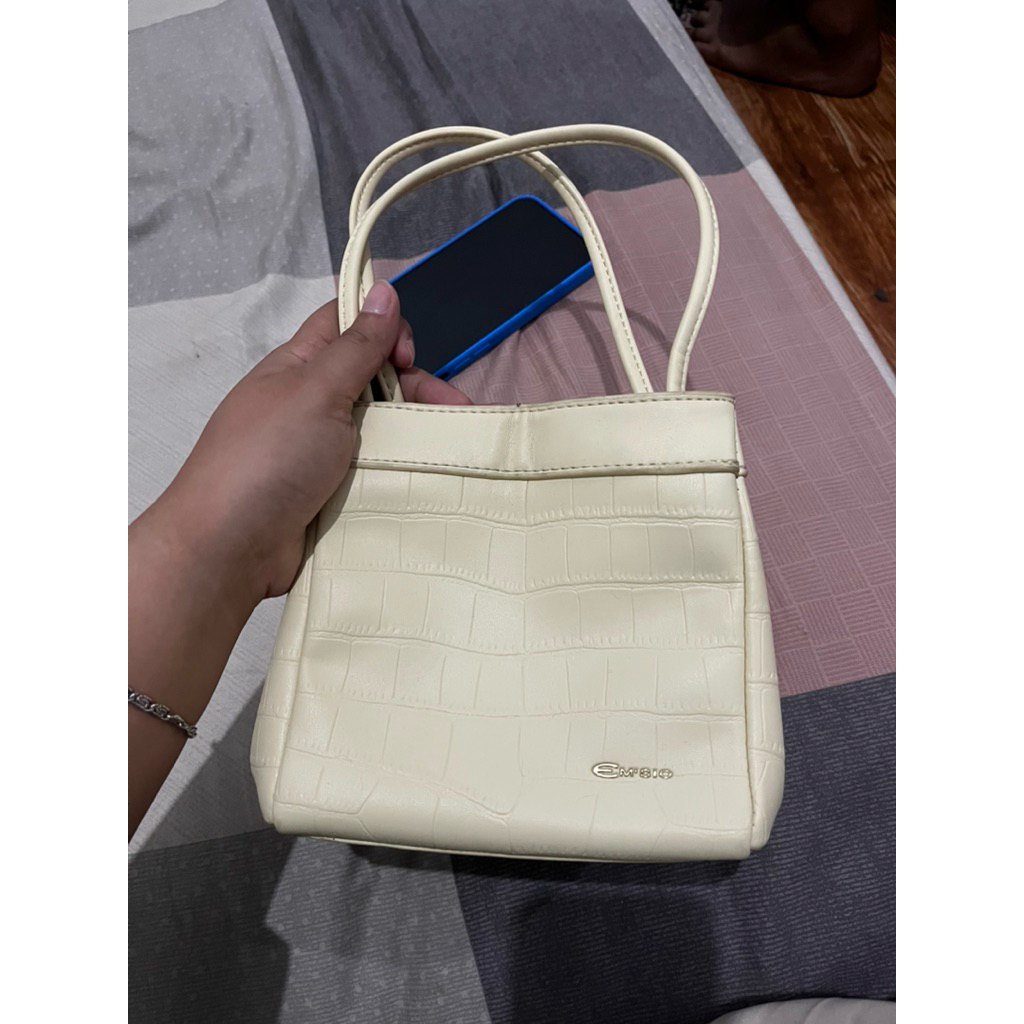 PRELOVED TAS ELIZABETH