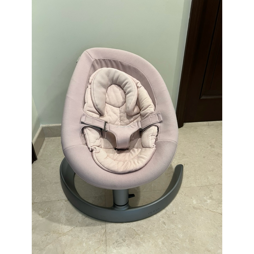 Nuna Leaf Grow Blush Baby Bouncer Preloved