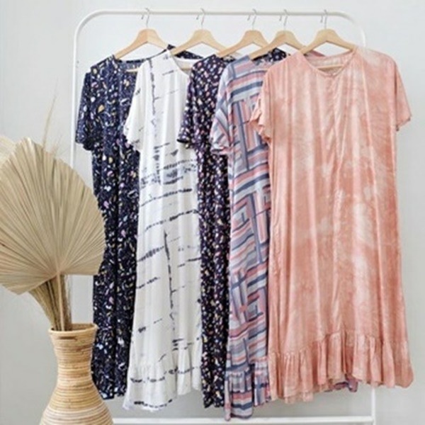 Daster Panjang Motif Bunga Jumbo Adem Nyaman untuk Busui All Size Fit to XXXL Warna Random