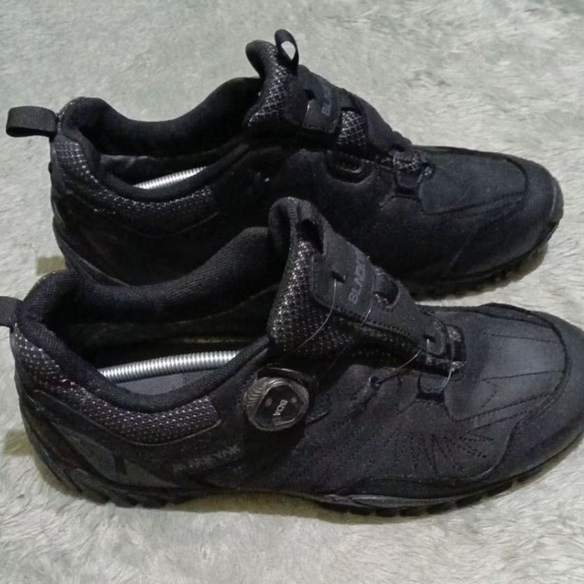 Sepatu hiking outdoor BOA BLACK YAK GORETEX black reflektif size 42.5 insole 27.5 cm