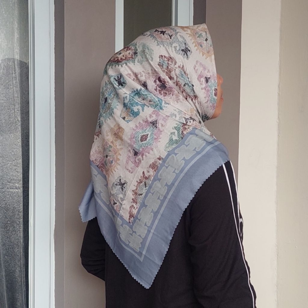 NUANSA DENIM hijab segiempat denay voal motif semarang