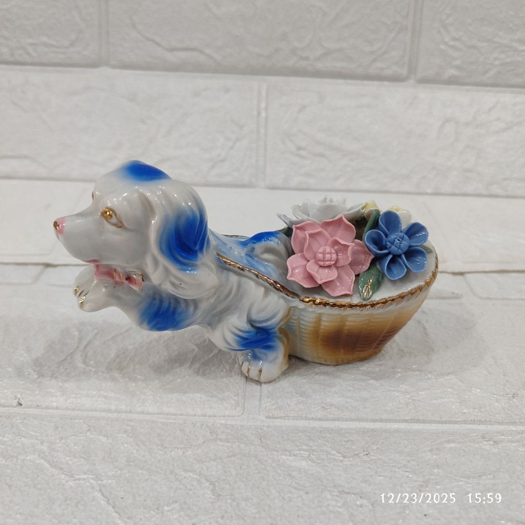 Pajangan Hiasan Patung Keramik Shio Anjing