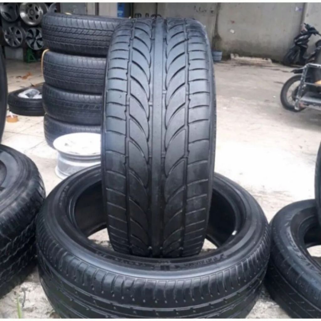 Ban mobil Uk 225/55 ring 18.Ban mobil copotan berkualitas bahan Tubeless