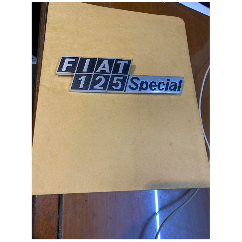 Emblem untuk mobil Fiat 125 special