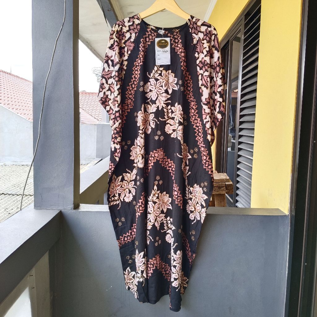 DASTER BATIK  LOWO by BATIK LUZA PEKALONGAN   /  DASTER KALONG LUZA BATIK   /  DASTER BATIK TULIP LU