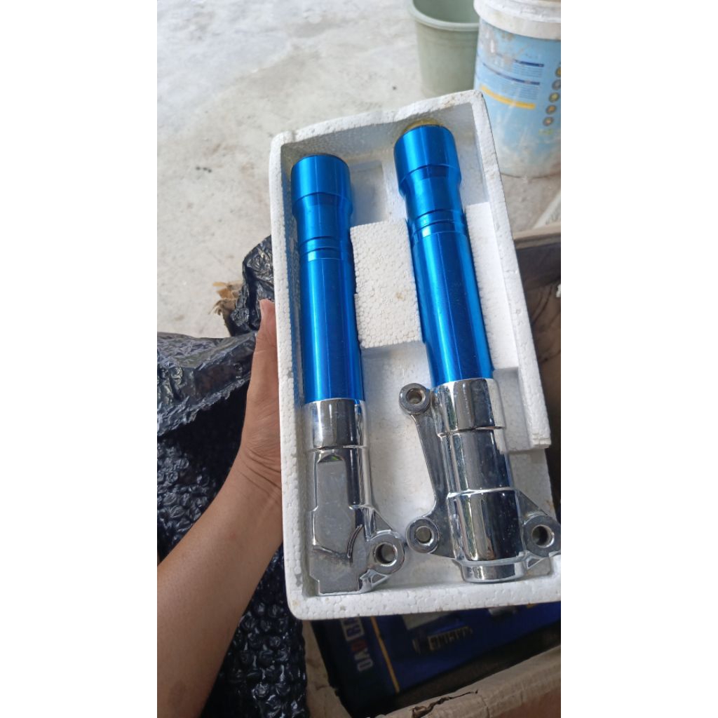 bottom suzuki smash (blue posh)