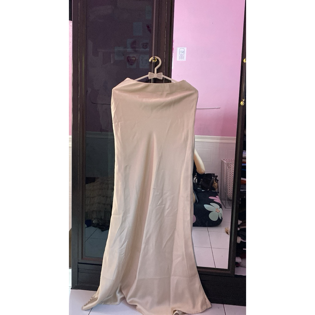Rok Satin panjang