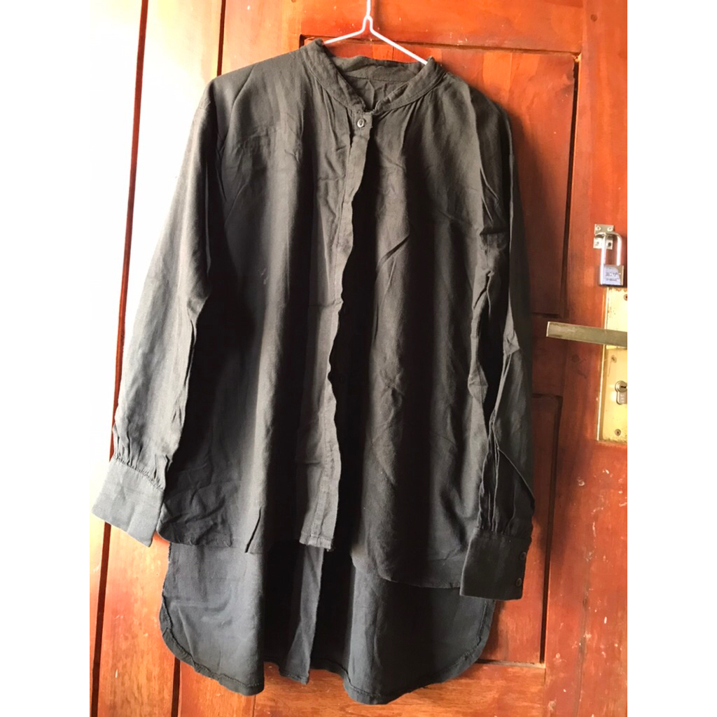 Preloved kemeja hitam