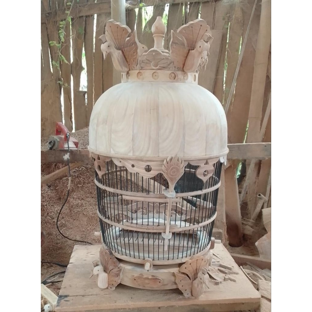 Sangkar Burung Perkutut Mahkota Merak