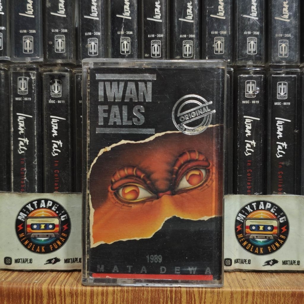 Kaset - Iwan Fals - Mata Dewa - Kaset Pita - Radio Tape - Radio - Pemutar Kaset - Retro - Classic - 