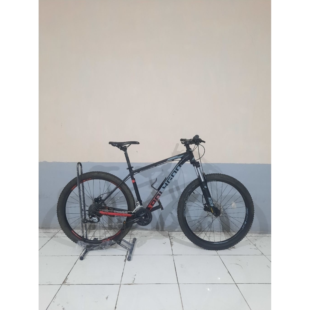 POLYGON PREMIER 5 TAHUN 2020