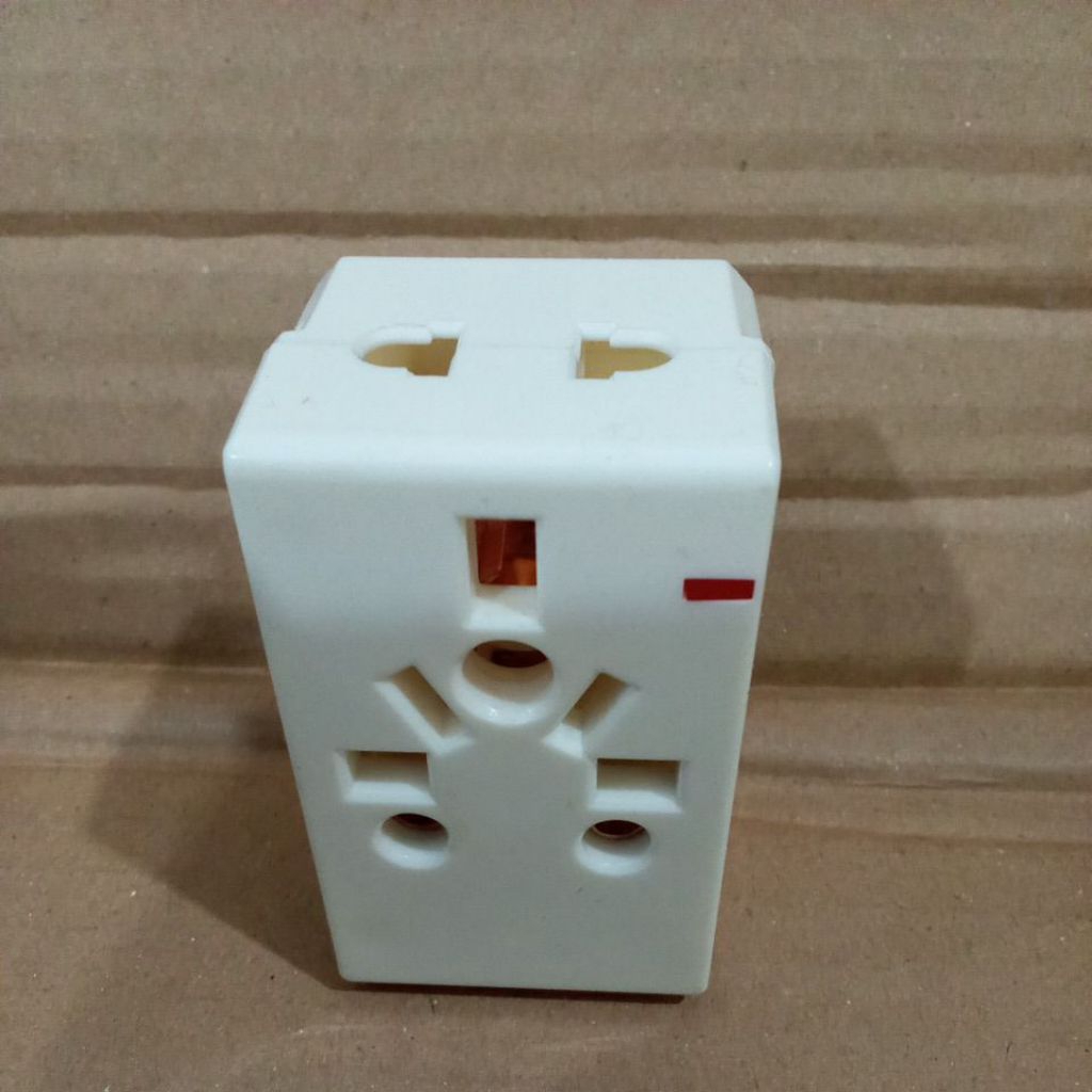 BRIGHT-G BG8307 Steker Colokan T Serbaguna Kaki 3 / Travel Adaptor Arab Singapura / Colokan Listrik 
