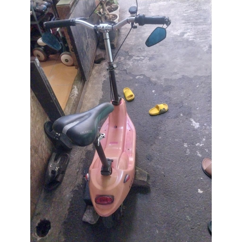 skuter listrik(aki) 24 v 250 wat anak bekas