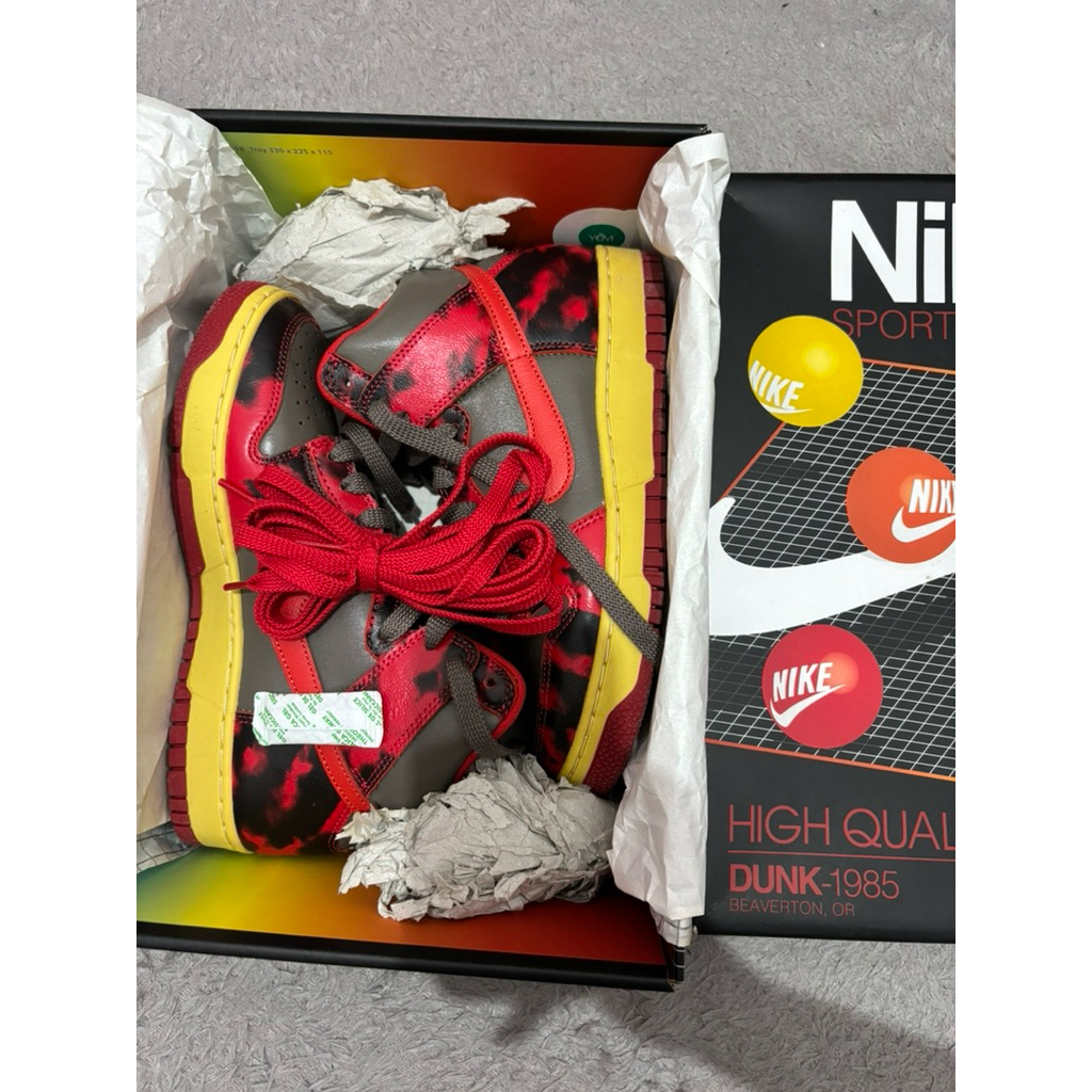 Preloved Nike Dunk High 1985 Red Acid Wash