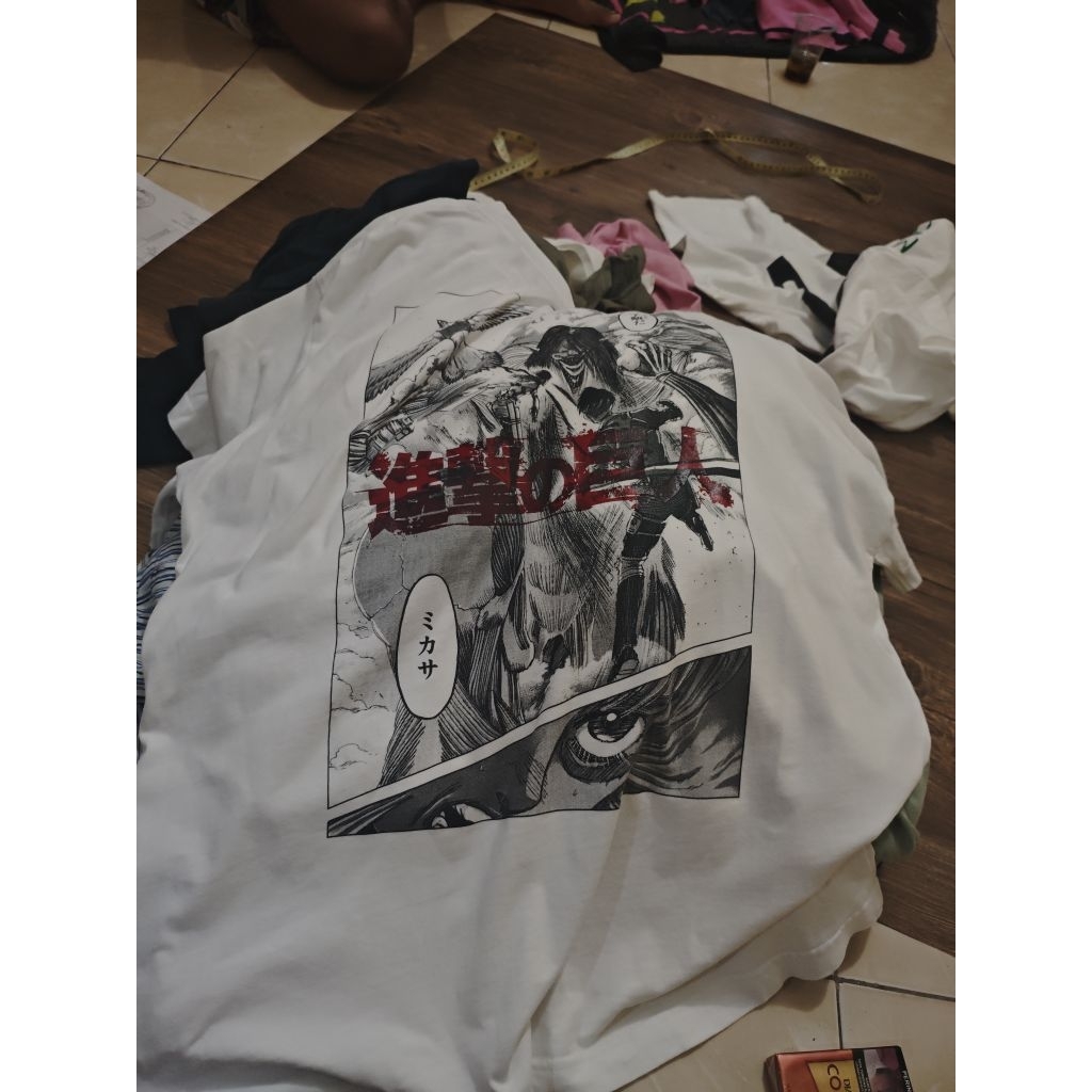 uniqlo Collab aot