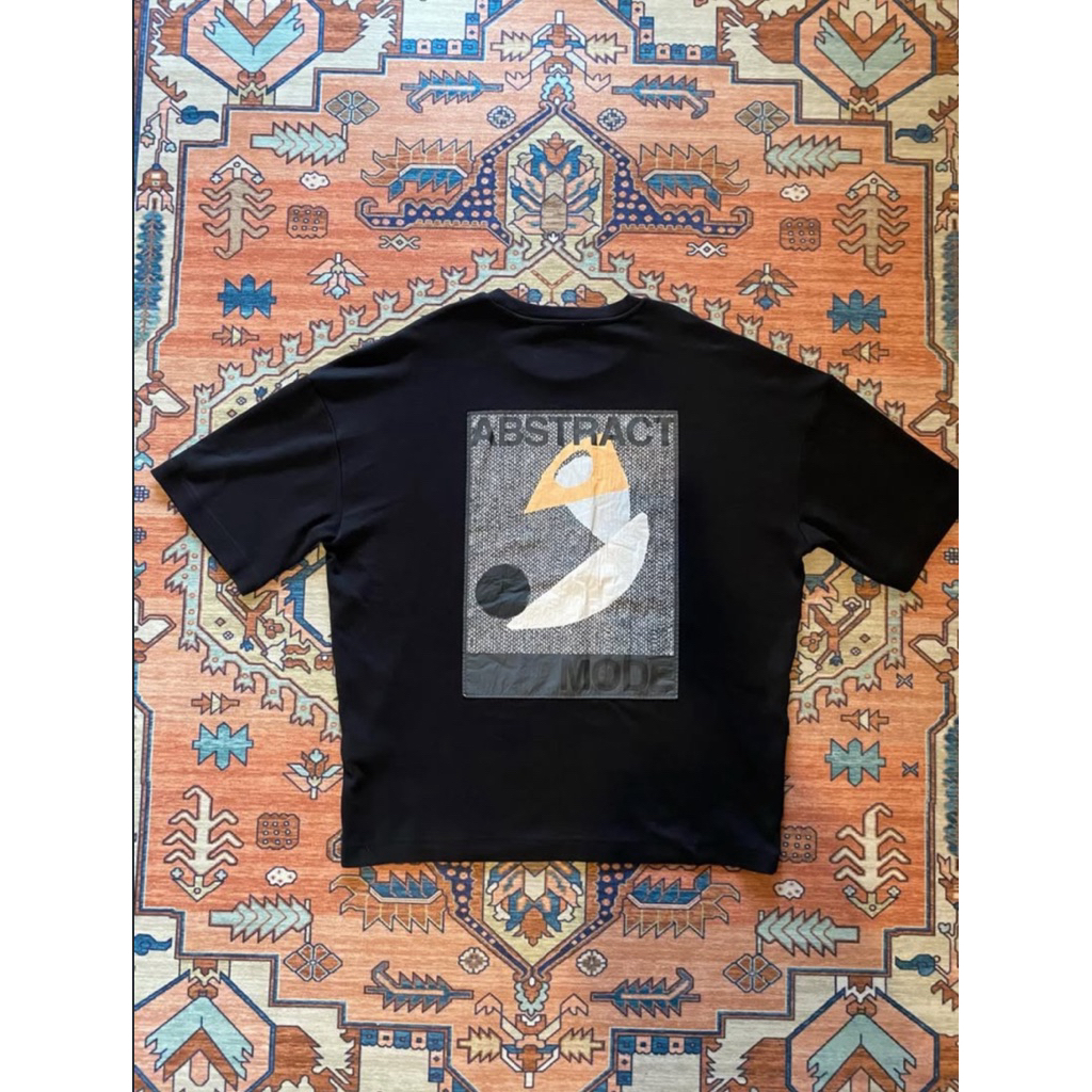 zara t shirt oversized abstrack Uk M