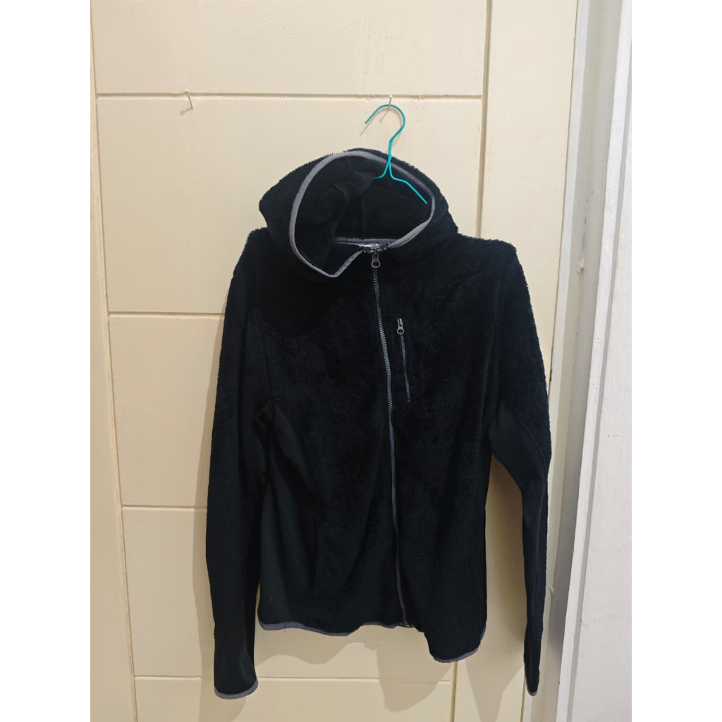 JAKET HITAM BLUDRU UK.L