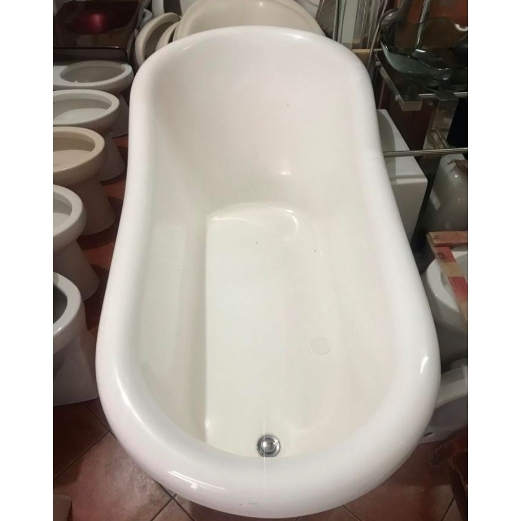 Bathtub Kaki Macan Emas